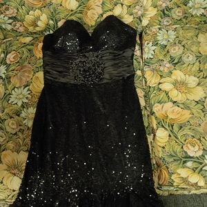 Black sequence prom dress